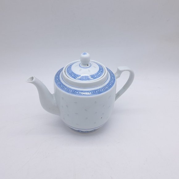 Vintage Unused Blue & White Ceramic Teapot - Picture 3 of 11